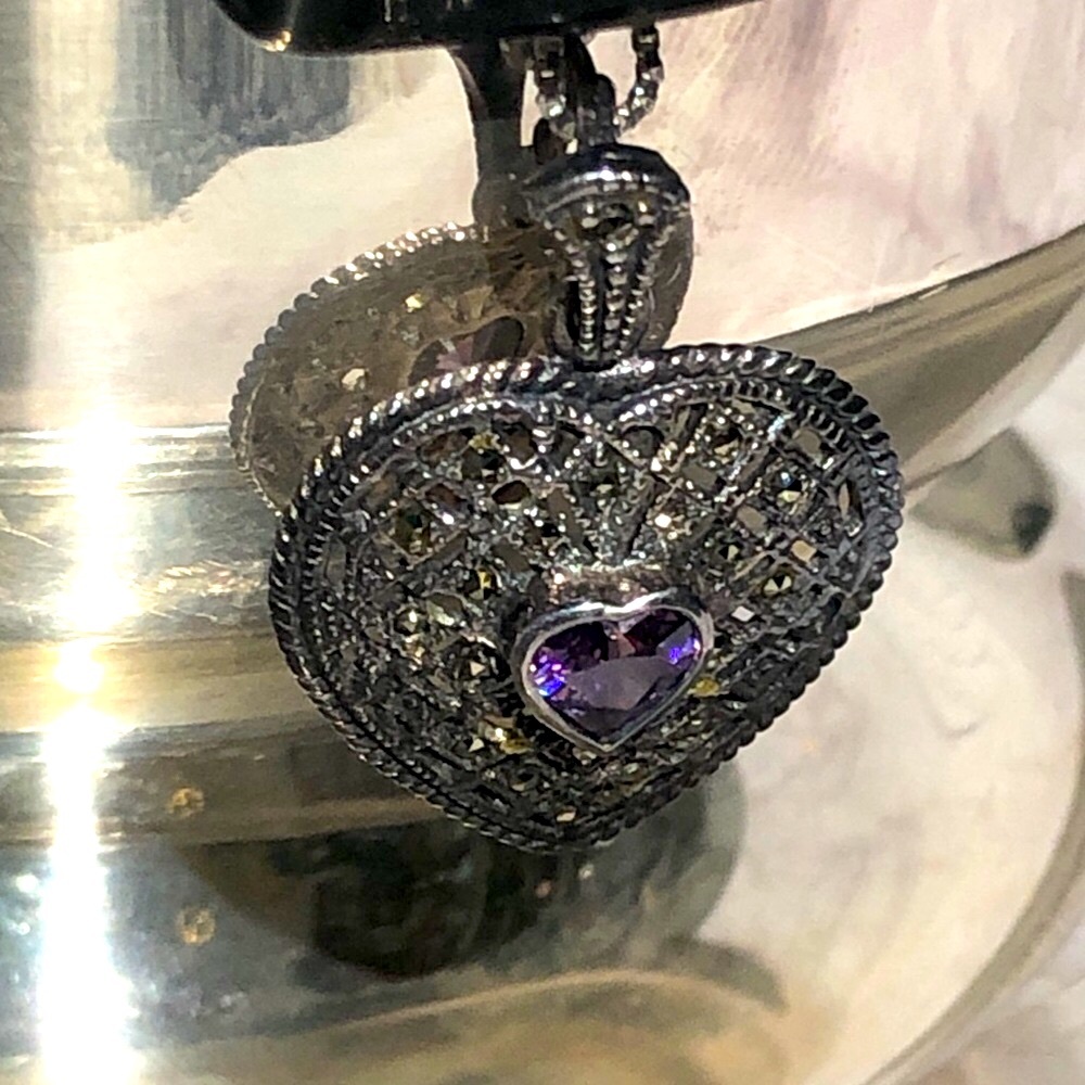 Silver Tone Purple Heart Vintage Pendant on 925 sterling silver Italy 31” chain